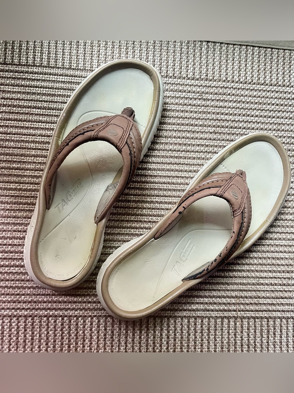 Clarks Brown Leather Thong Sandals with Cream Footbed